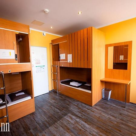Do Step Inn Central - Self-Service-Hostel Wien Eksteriør bilde