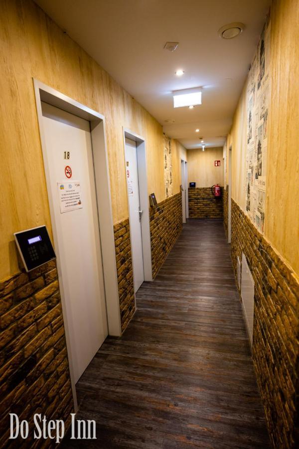 Do Step Inn Central - Self-Service-Hostel Wien Eksteriør bilde