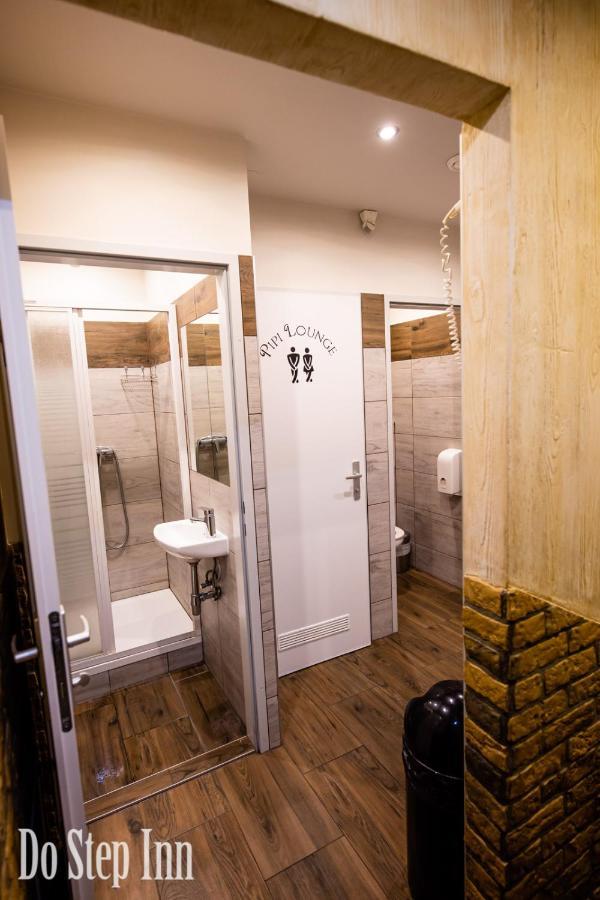 Do Step Inn Central - Self-Service-Hostel Wien Eksteriør bilde