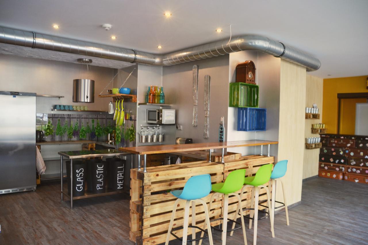 Do Step Inn Central - Self-Service-Hostel Wien Eksteriør bilde
